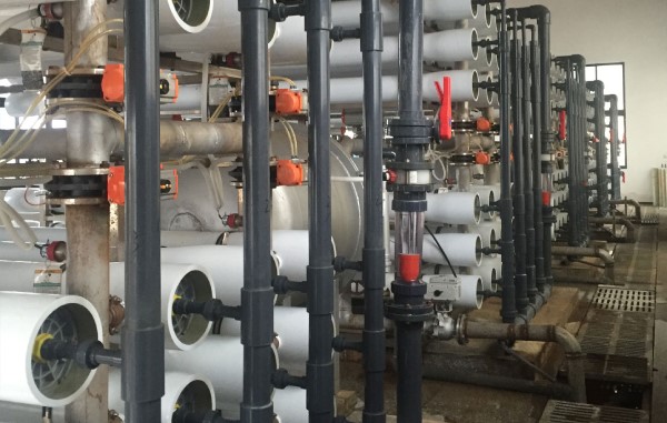 废水处理含腐蚀性塑料阀门选型，浙江某环保公司案例