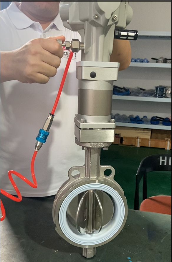 多瓣旋转卸料蝶阀在粉体粉料输送场合的应用