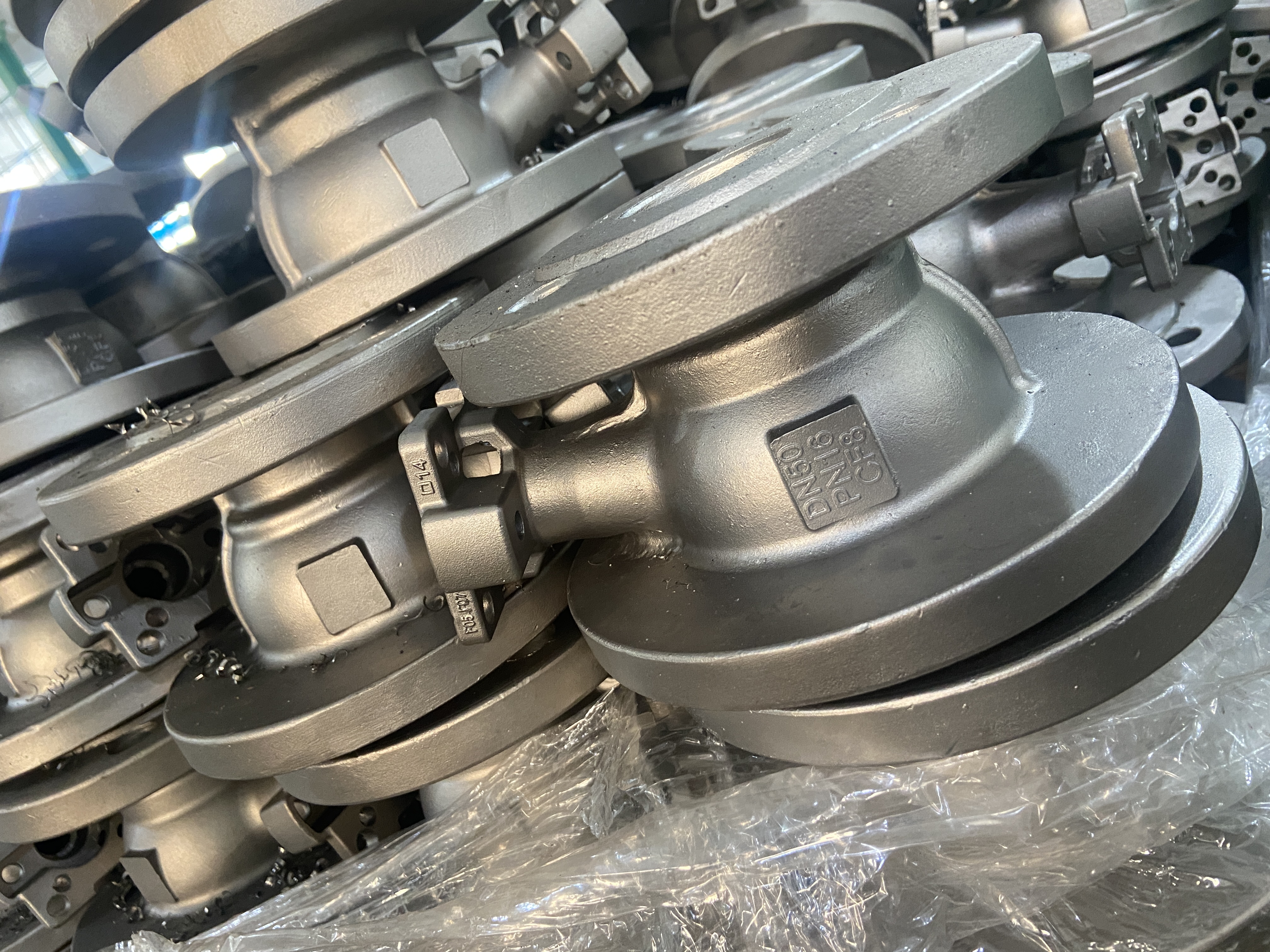 染料釜底总挂料？玮控斜杆放料球阀一关全清空