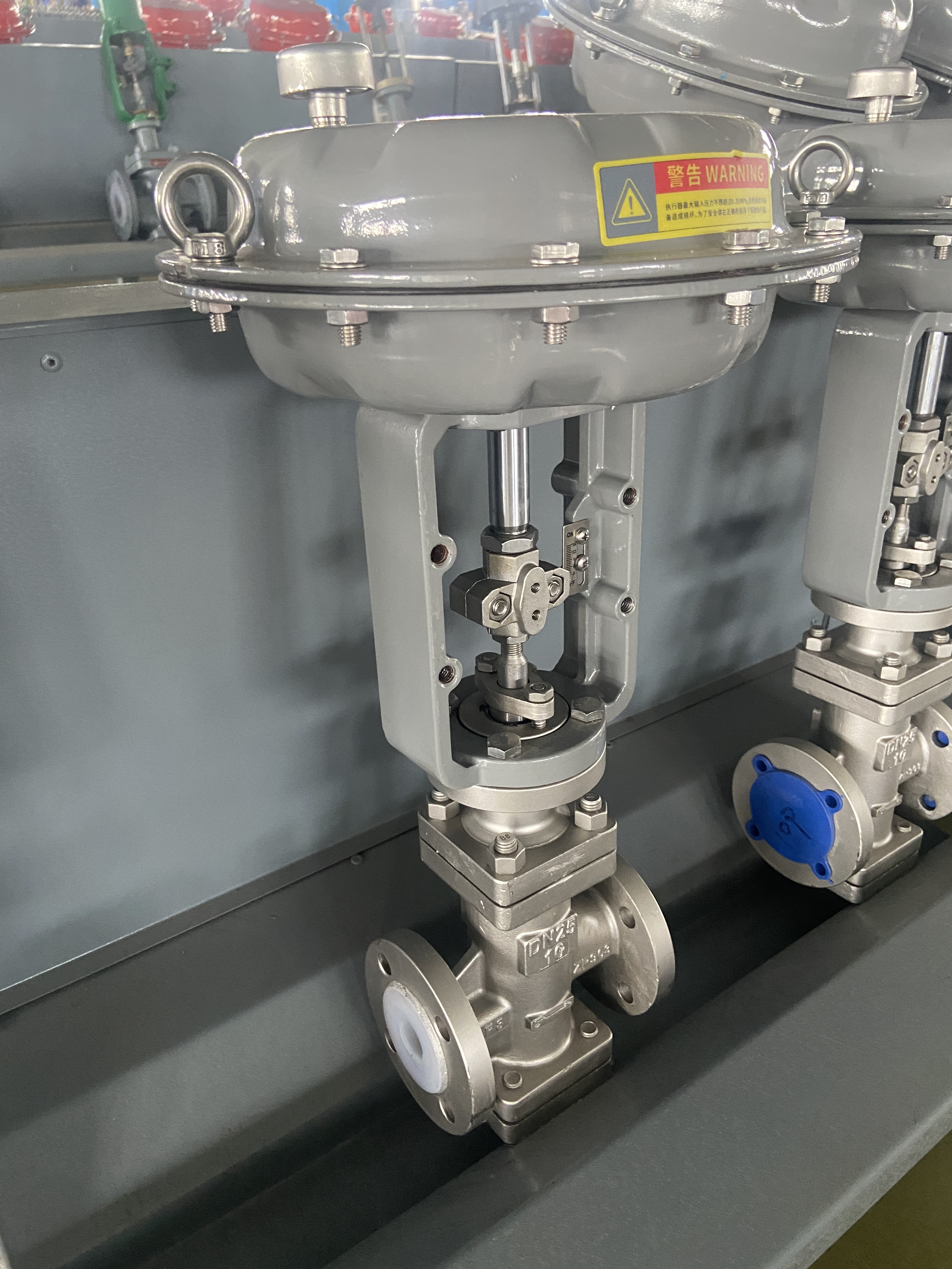 强腐蚀介质泄漏难控制？玮控气动衬氟调节阀软密封达VI级泄漏