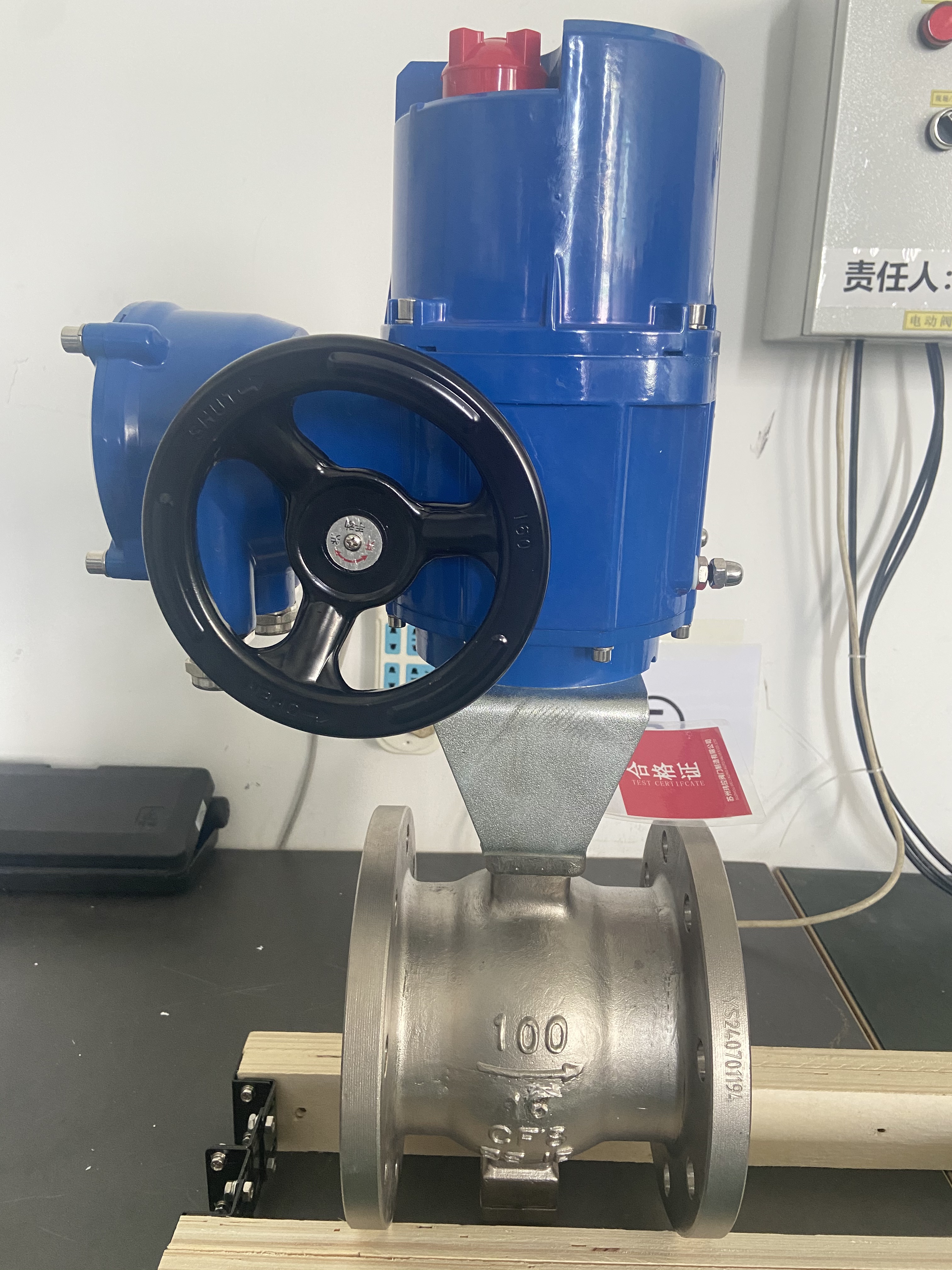 揭秘电动V型球阀：为何成为工业控制新宠？